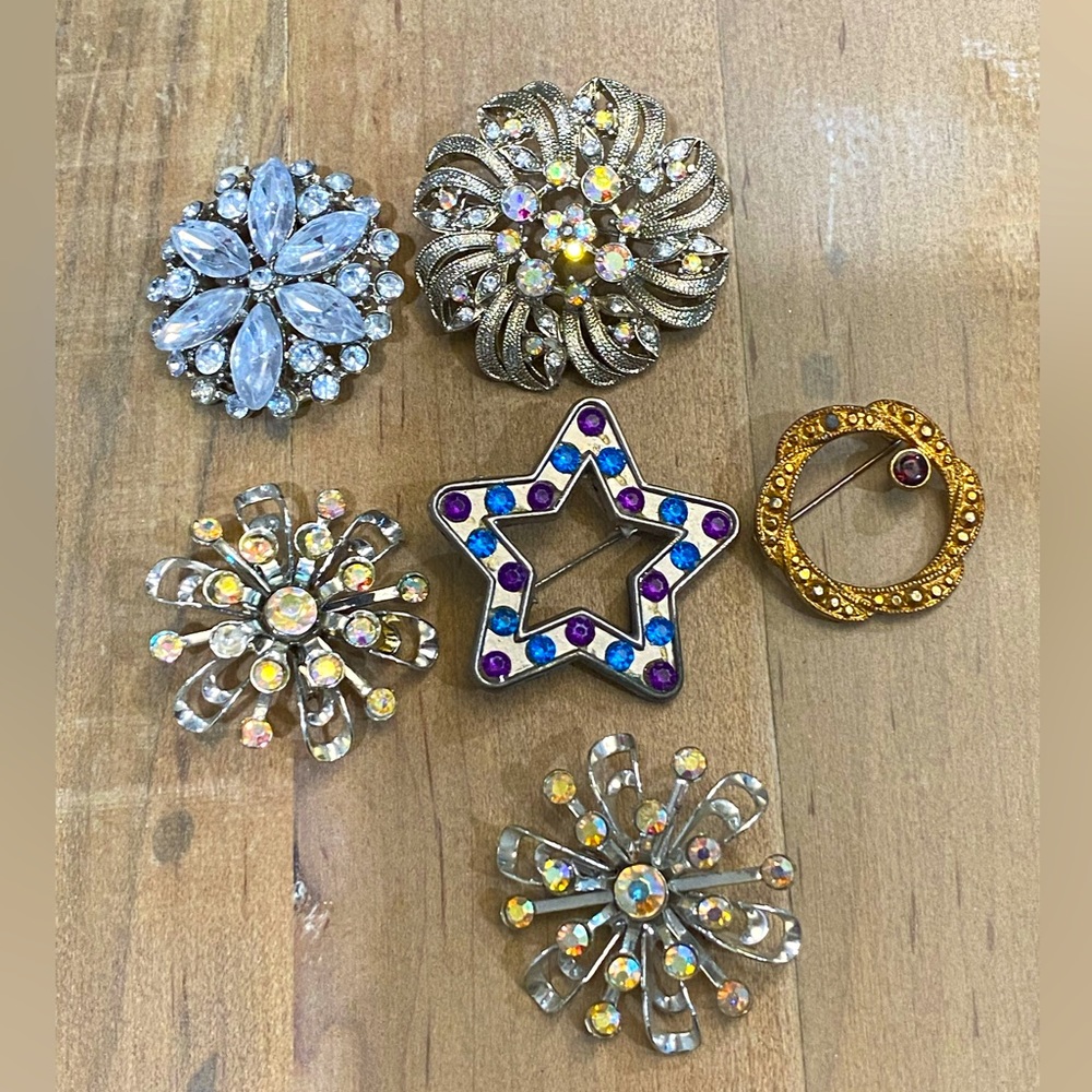 6 fun unique rhinestone pearl silver gold brooches